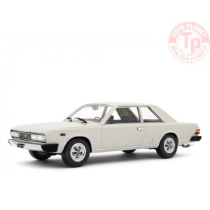 FIAT 130 COUPÉ 1971 BIANCO 1:18 LM143D LAUDORACING