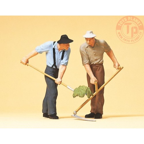 Contadini con falce e rastrello 1:32 PREISER 63053 ANIMALI/FIGURINI E ACCESSORI PLASTICO