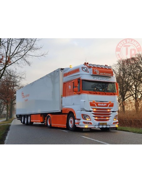 DAF XF SUPER SPACE CAB MY2017 4X2 REEFER TRAILER - 3 AXLE H.B. van Komen WSI 01-4020 WSI MODELS DAF XF SUPER SPACE CAB MY2017 4X2 REEFER TRAILER - 3 AXLE H.B. van Komen WSI 01-4020 WSI MODELS