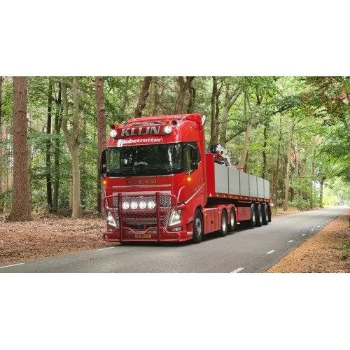 VOLVO FH4 GLOBETROTTER 6X2 TAG AXLE BRICK TRAILER - 3 AXLE KLIJN WSI 01-4024 WSI MODELS
