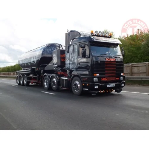 Scania 143M Streamline con cisterna cemento - John Templeton TEKNO 80996 TEKNO