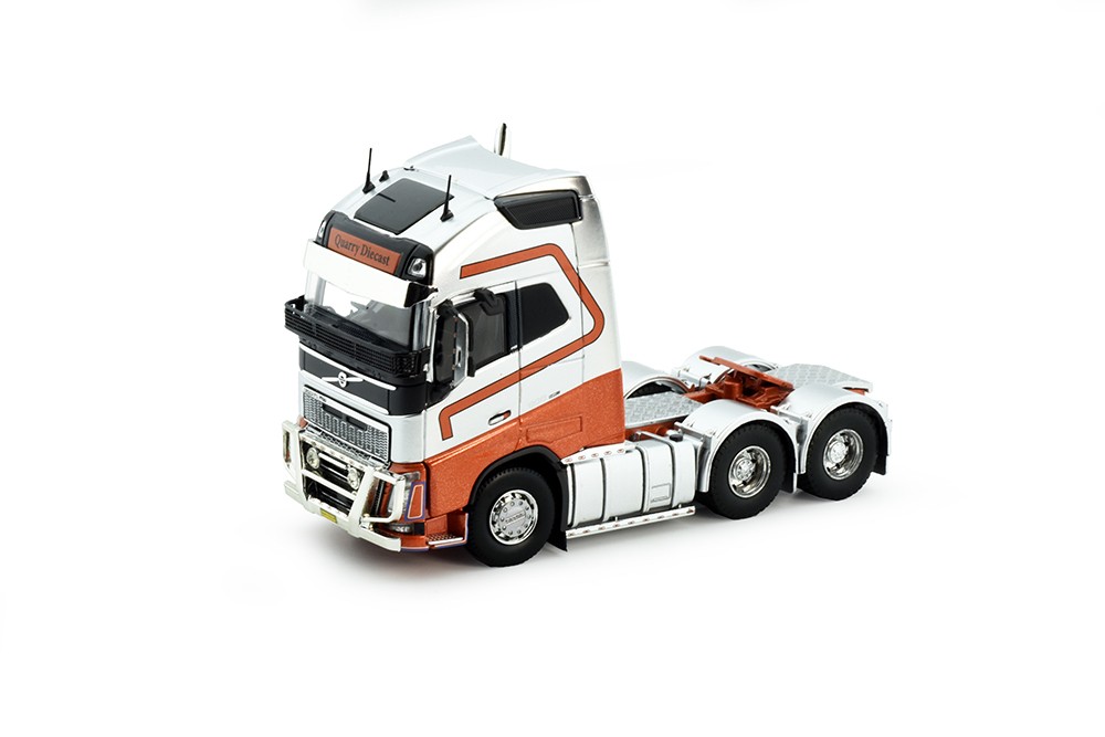 TEKNO 83199 Volvo Down Under Silver-red 99,00 € TEKNO