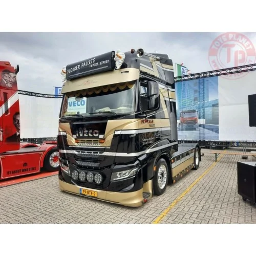 IVECO S-WAY AS HIGH 4X2 PLOKKER PALLETS WSI 01-4026 WSI MODELS
