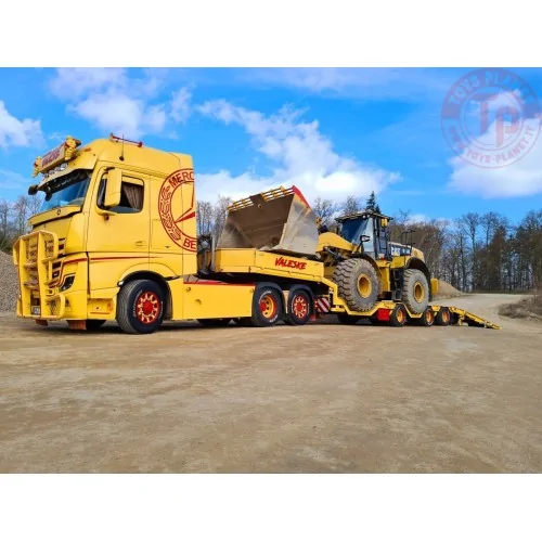 Mercedes-Benz Actros GigaSpace 6x2 with Nooteboom semi low loader - VALESKE IMC MODELS 32-0162 IMC MODELS