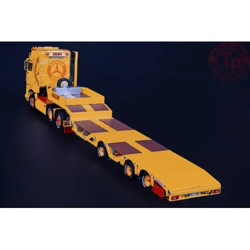 Mercedes-Benz Actros GigaSpace 6x2 with Nooteboom semi low loader - VALESKE IMC MODELS 32-0162 IMC MODELS