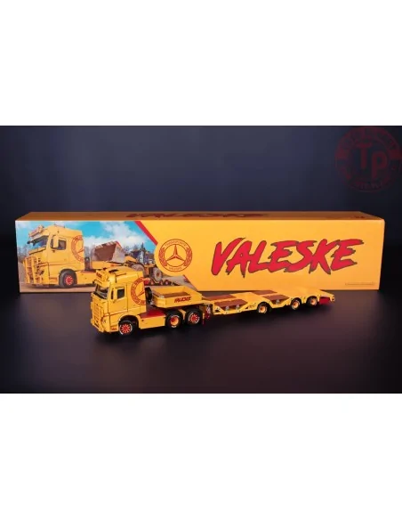 Mercedes-Benz Actros GigaSpace 6x2 with Nooteboom semi low loader - VALESKE IMC MODELS 32-0162 IMC MODELS