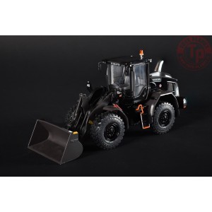 𝗩𝗼𝗹𝘃𝗼 𝗟𝟲𝟬𝗛 "𝗕𝗹𝗮𝗰𝗸 𝗘𝗱𝗶𝘁𝗶𝗼𝗻" 𝙒𝙝𝙚𝙚𝙡 𝙇𝙤𝙖𝙙𝙚𝙧 𝙬𝙞𝙩𝙝 𝙈𝙞𝙘𝙝𝙚𝙡𝙞𝙣 𝙓𝙃𝘼2 𝙩𝙮𝙧𝙚𝙨 AT3200119 AT COLLECTIONS