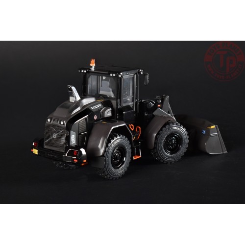 𝗩𝗼𝗹𝘃𝗼 𝗟𝟲𝟬𝗛 "𝗕𝗹𝗮𝗰𝗸 𝗘𝗱𝗶𝘁𝗶𝗼𝗻" 𝙒𝙝𝙚𝙚𝙡 𝙇𝙤𝙖𝙙𝙚𝙧 𝙬𝙞𝙩𝙝 𝙈𝙞𝙘𝙝𝙚𝙡𝙞𝙣 𝙓𝙃𝘼2 𝙩𝙮𝙧𝙚𝙨 AT3200119 AT COLLECTIONS