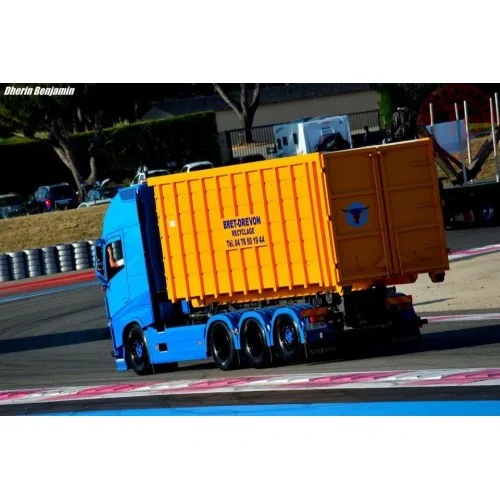Volvo FH04 Globetrotter XL losse motorwagen 8x2 met haakarmsysteem + container Bret Drevon TEKNO 85176 TEKNO