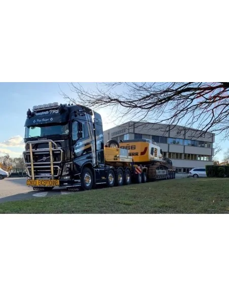 Volvo Globetrotter XL 8x4 met 2+4 dieplader Sarhy TEKNO 82626 TEKNO Volvo Globetrotter XL 8x4 met 2+4 dieplader Sarhy TEKNO 82626 TEKNO