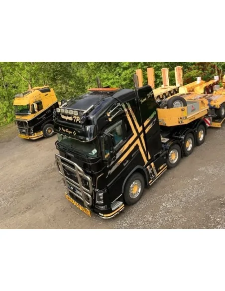Volvo Globetrotter XL 8x4 met 2+4 dieplader Sarhy TEKNO 82626 TEKNO Volvo Globetrotter XL 8x4 met 2+4 dieplader Sarhy TEKNO 82626 TEKNO