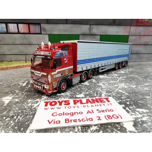 Volvo FH16 Globetrotter 6x2 met 3-assige oplegger Brdr Nielsen TEKNO 82922 TEKNO