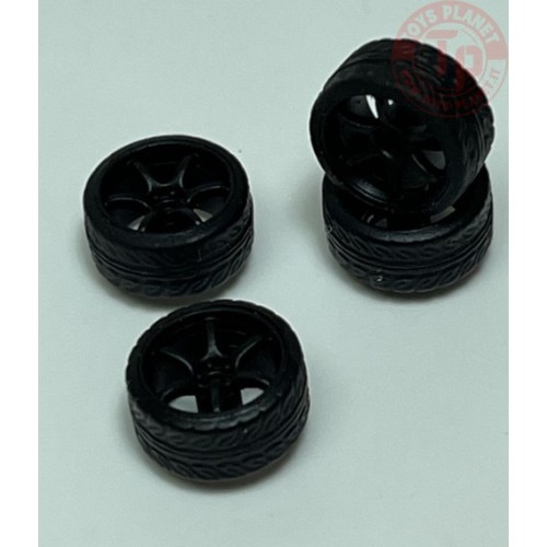 SET RUOTE CON CERCHIO PIATTO NERO 1/64 BC26404S-FB CERCHI E GOMME 1:64