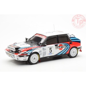 Lancia Delta Integrale 16v Martini No.5 Safari Rally 1990 Kankkunen/Piironen 1:18 IXO RMC139C IXO MODELS
