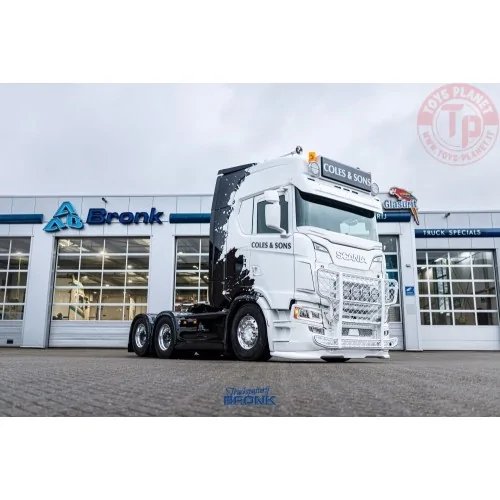 Scania Next Gen S-serie Highline met 3-assige schuifzeilen oplegger Coles - Bruce Lee TEKNO 84971 TEKNO