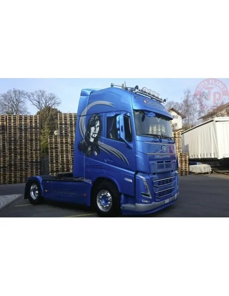 Volvo FH05 Globetrotter XL 4x2 met schuifzeilentrailer Sascha Berthold TEKNO 84591 TEKNO