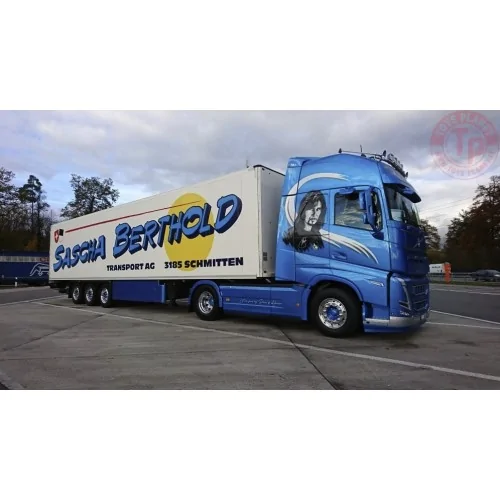 Volvo FH05 Globetrotter XL 4x2 met schuifzeilentrailer Sascha Berthold TEKNO 84591 TEKNO