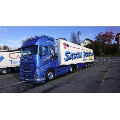 Volvo FH05 Globetrotter XL 4x2 met schuifzeilentrailer Sascha Berthold TEKNO 84591 TEKNO