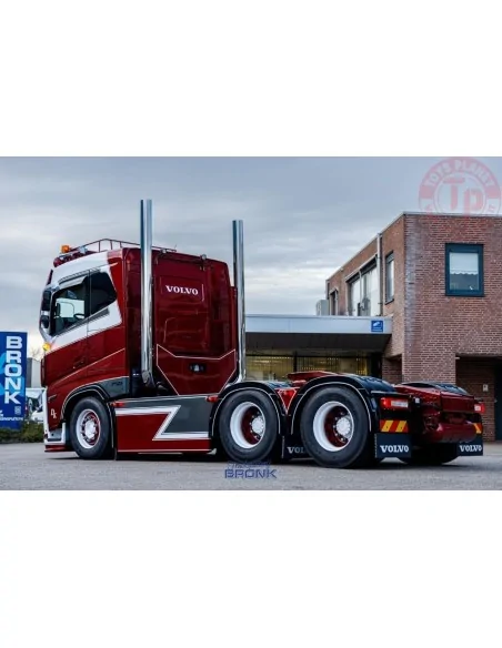 Volvo FH05 6x4 trekker Disez Kergoat TEKNO 85174 TEKNO