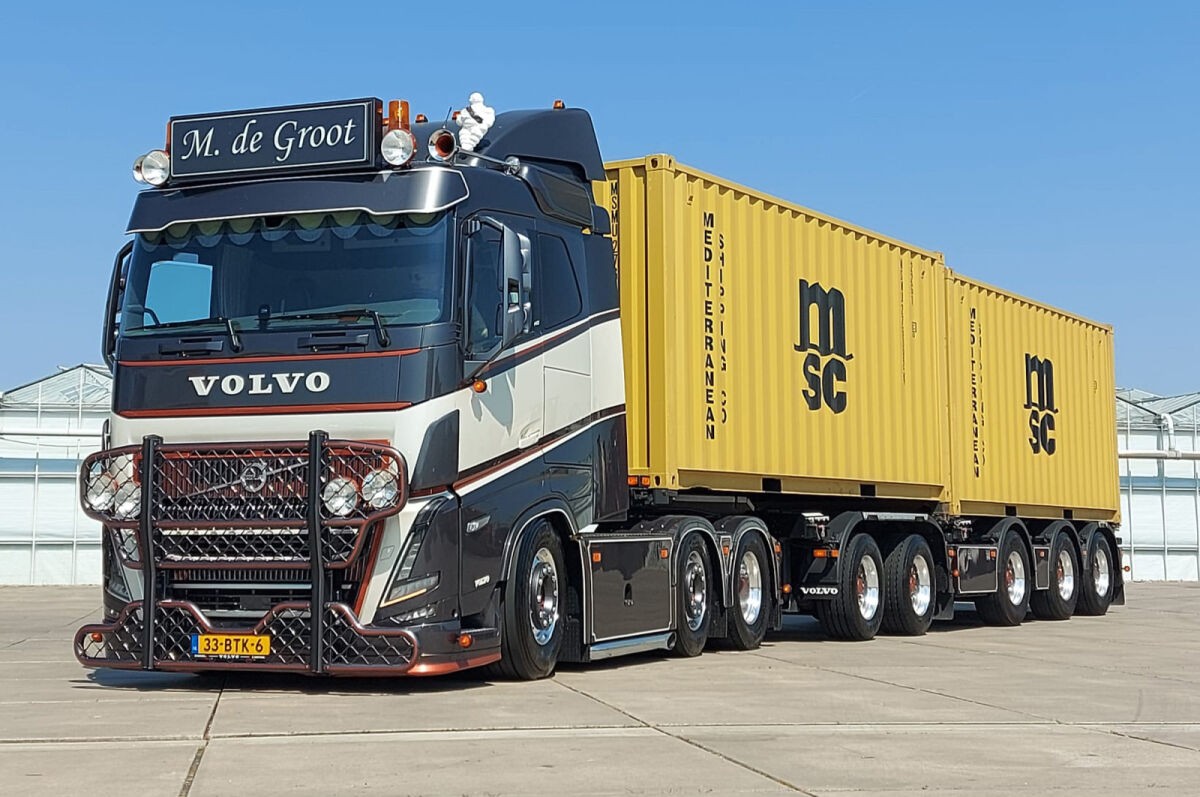 自動車 WSI 01-4382 VOLVO SLEEPER CAB+CONTAINER WSI 01-4382 VOLVO FH5 SLEEPER CAB 6X2 TWIN STEER 2CONNECT COMBI TR