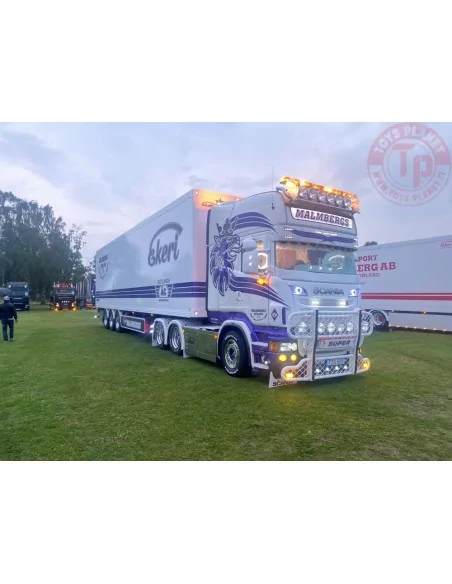 Scania R-serie Streamline Topline met 3-assige gesloten oplegger Malmbergs TEKNO 84753 TEKNO