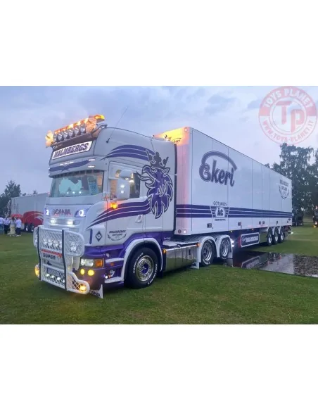 Scania R-serie Streamline Topline met 3-assige gesloten oplegger Malmbergs TEKNO 84753 TEKNO