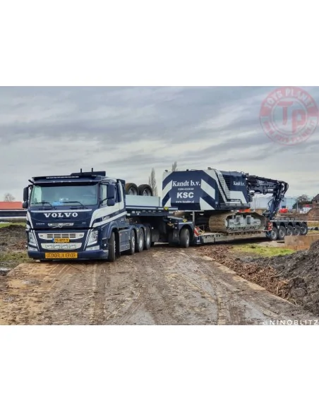 VOLVO FM4 SLEEPER CAB 8X4 LOW LOADER PENDEL X WITH 1 AXLE DOLLY - 5 AXLE KANDT B.V. WSI 01-4153 WSI MODELS VOLVO FM4 SLEEPER CAB 8X4 LOW LOADER PENDEL X WITH 1 AXLE DOLLY - 5 AXLE KANDT B.V. WSI 01-4153 WSI MODELS