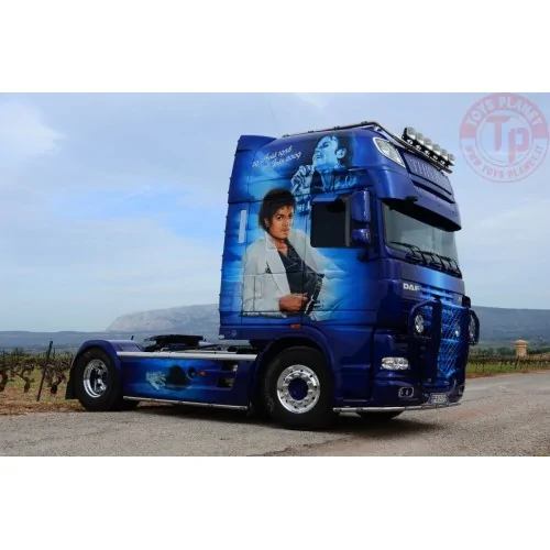 DAF XF 105 SUPER SPACE CAB 4X2 TRANSPORTS T.M.G WSI 01-4281 WSI MODELS