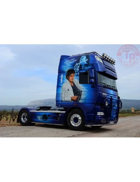 DAF XF 105 SUPER SPACE CAB 4X2 TRANSPORTS T.M.G WSI 01-4281 WSI MODELS