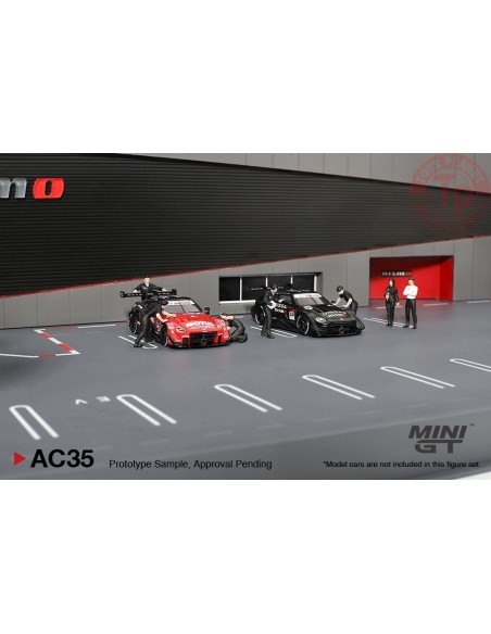 NISSAN FIGURINE NISMO TECHNICIAN TEAM 2024 1:64 MGTAC35 MINI GT
