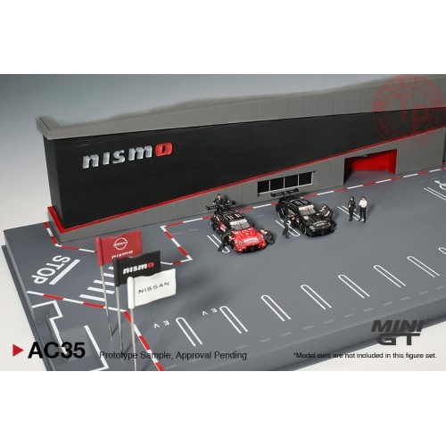 NISSAN FIGURINE NISMO TECHNICIAN TEAM 2024 1:64 MGTAC35 MINI GT
