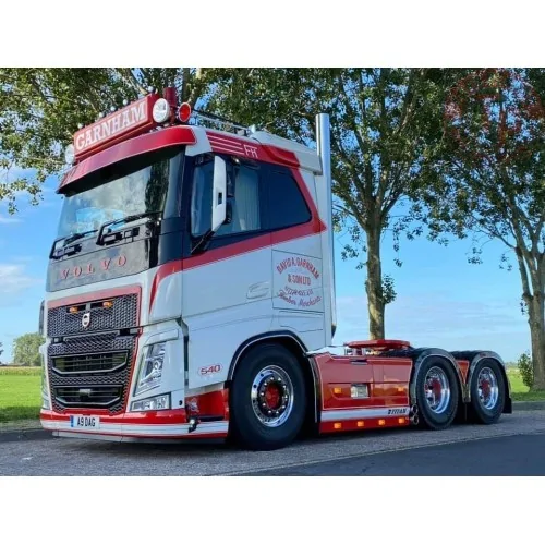 Volvo FH04 6x2 trekker Garnham TEKNO 85209 TEKNO