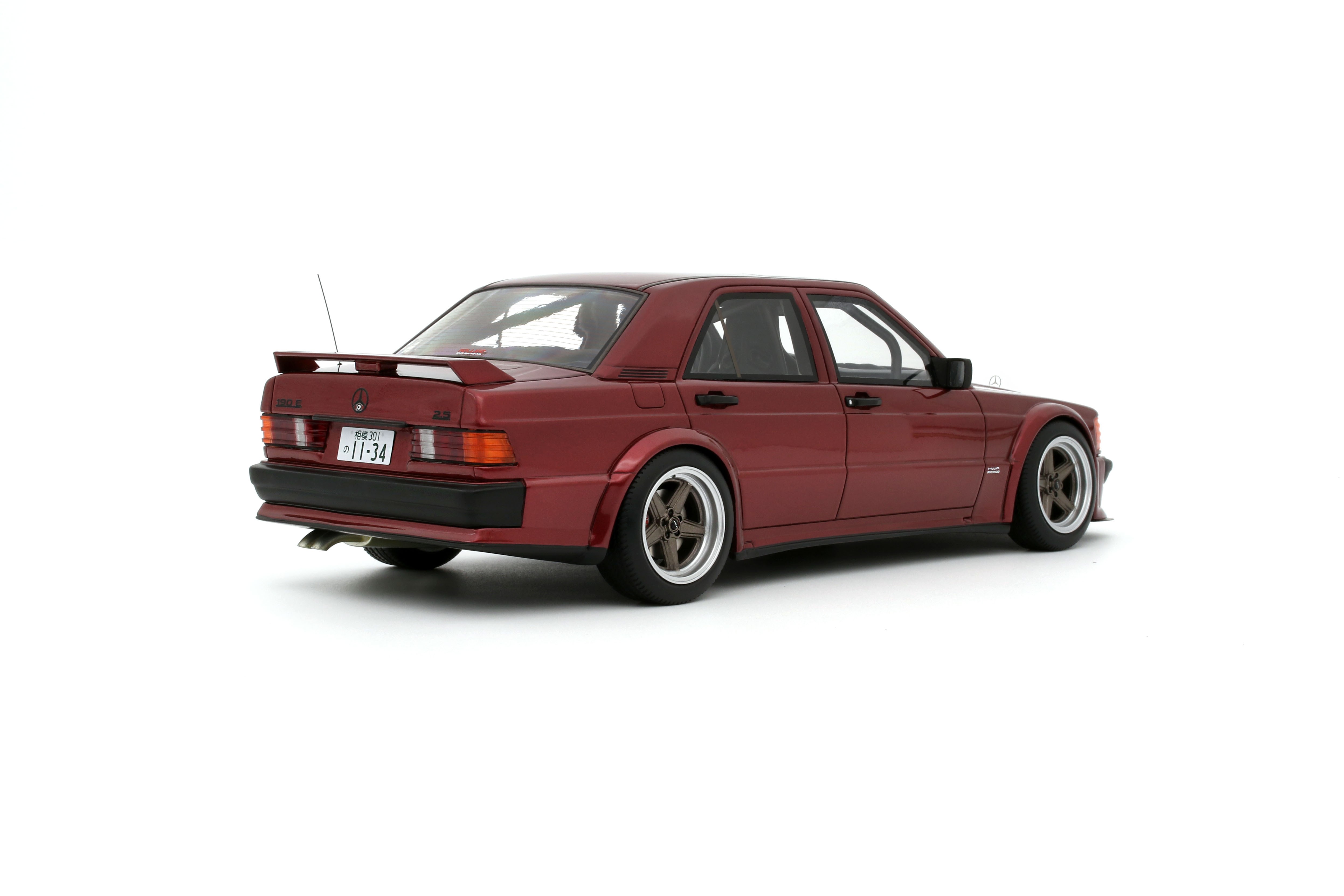 OT1083 Mercedes 190E RAUH-WELT REPUBLIK 190E 2,5-16 ALMANDINE RED 5