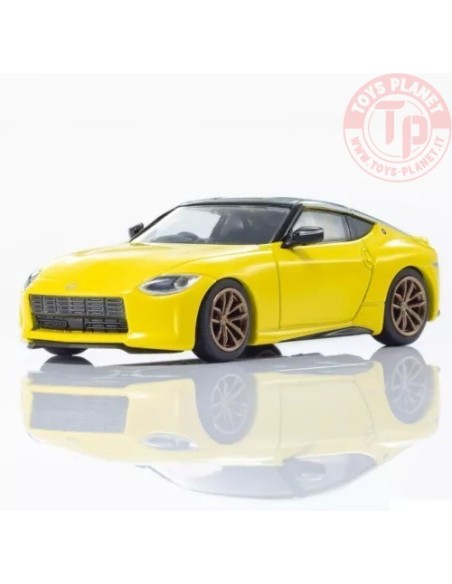 NISSAN FAIRLADY Z COUPE GIALLO 2023 1:64 KYOSHO 07117Y KYOSHO 1:64