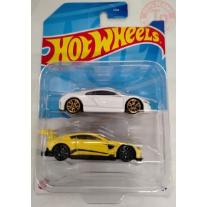 ACURA NSX-ASTON MARTIN VANTAGE GTE 1/64 HOT WHEELS HWD03 HOT WHEELS