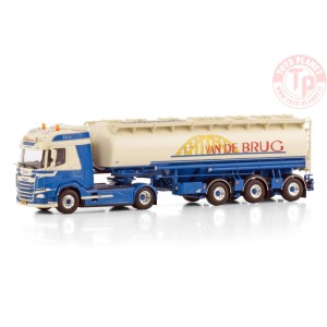 DAF XF SH WITH SKY LIGHTS 4X2 ANIMALFEED BULK TRAILER - 3 AXLE Van de Brug Elspeet WSI 01-4291 WSI MODELS