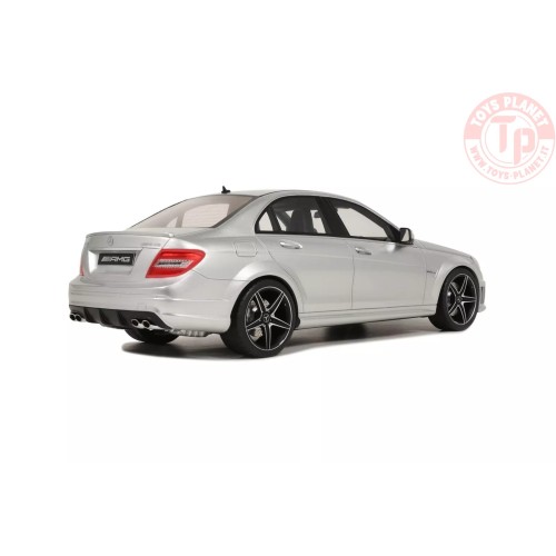 MERCEDES-BENZ C63 AMG SILVER 1:18 GT462 GT SPIRIT