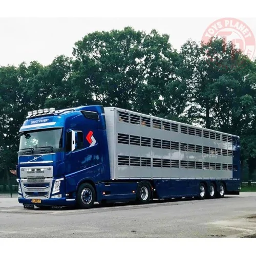 VOLVO FH4 GLOBETROTTER 4X2 LIVE STOCK TRAILER - 3 AXLE GROOT ZEVERT WSI 01-4259 WSI MODELS