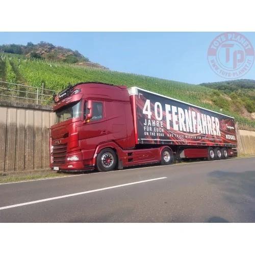 DAF XG+ met 3-assige schuifzeilenoplegger Fernfahrer 40 Jahre TEKNO 86038 TEKNO