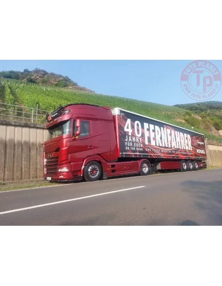 DAF XG+ met 3-assige schuifzeilenoplegger Fernfahrer 40 Jahre TEKNO 86038 TEKNO DAF XG+ met 3-assige schuifzeilenoplegger Fernfahrer 40 Jahre TEKNO 86038 TEKNO