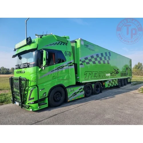 Volvo FH05 Globetrotter XL met 3-assige koeloplegger jens Bode TEKNO 85525 TEKNO