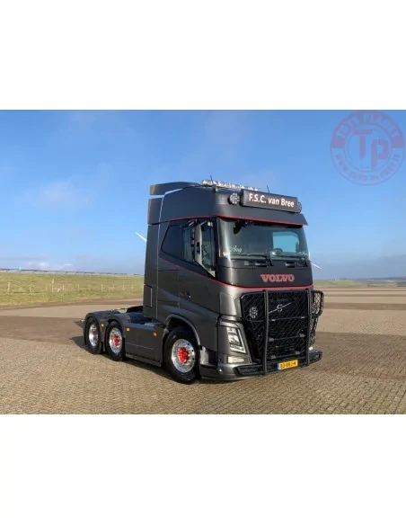 Volvo FH04 Globetrotter 6x2 van F.S.C. - Transport Bree TEKNO 86028 TEKNO