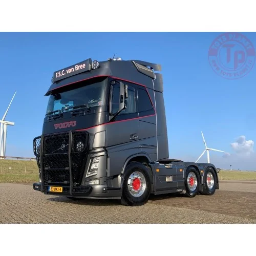 Volvo FH04 Globetrotter 6x2 van F.S.C. - Transport Bree TEKNO 86028 TEKNO