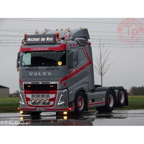 Volvo FH05 6x2 sleepas trekker Michiel de Roy TEKNO 86001 TEKNO