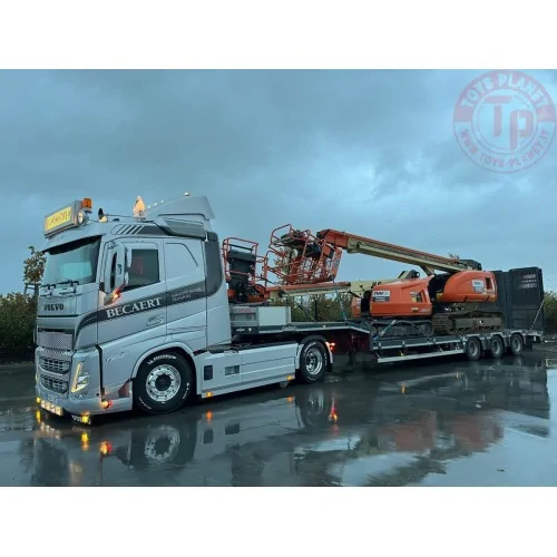VOLVO FH5 SLEEPER CAB 4X2 SEMI LOW LOADER WITH RAMPS - 3 AXLE BECATRANS BV WSI 01-4438 WSI MODELS