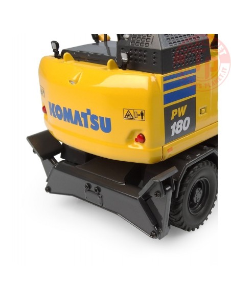 Komatsu PW180-11 hydraulic wheeled excavator with standard bucket and hydraulic breaker UH 8163 UNIVERSAL HOBBIES