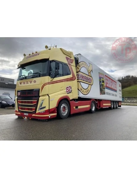 Volvo FH05 Globetrotter XL Frigo 3assi Zurkirchen Fernfahrer TEKNO 85516 TEKNO