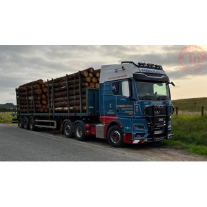 MAN GM met vlakke oplegger McKerral TEKNO 87110 TEKNO