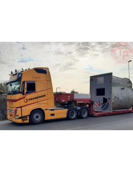 VOLVO FH5 GLOBETROTTER XL 6X2 TAG AXLE EURO PX LOW LOADER - 3 AXLE KRANRINGEN WSI 01-4529 WSI MODELS VOLVO FH5 GLOBETROTTER XL 6X2 TAG AXLE EURO PX LOW LOADER - 3 AXLE KRANRINGEN WSI 01-4529 WSI MODELS