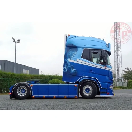 DAF XG+ 4X2 TRANSPORT APERS WSI 01-4442 WSI MODELS